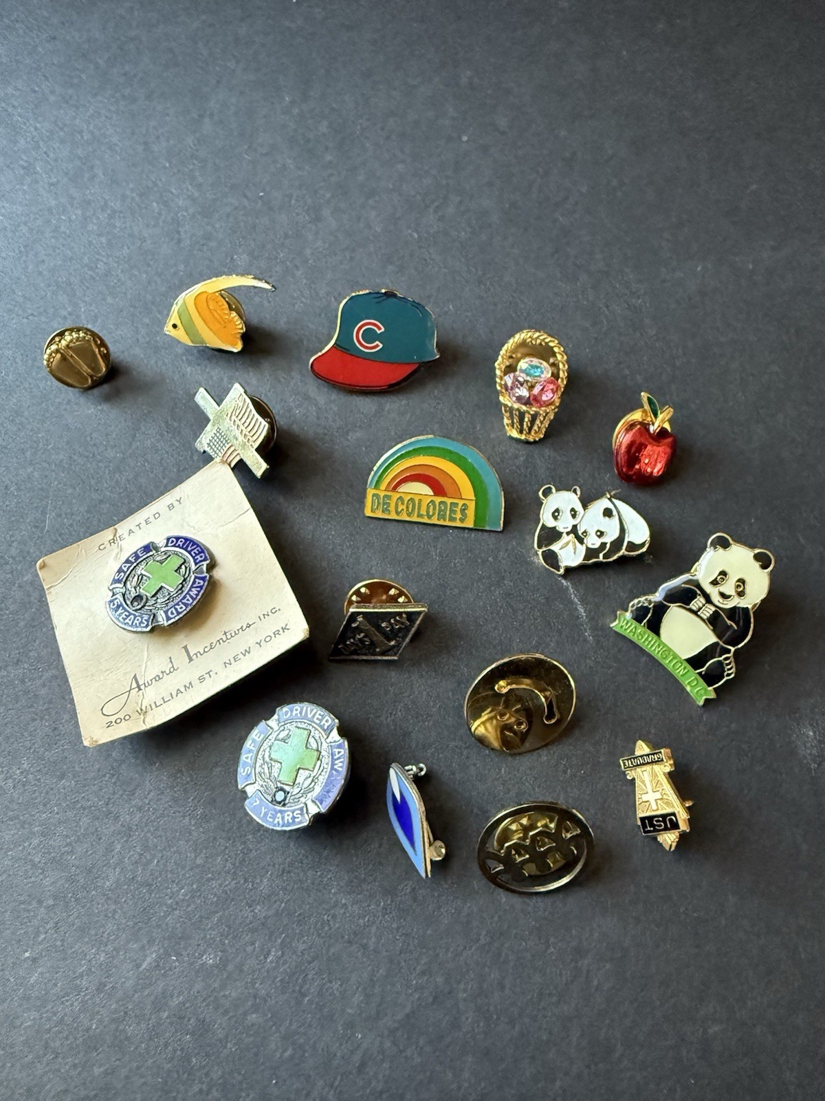 Vintage Pin Badge Bundle Lot (16) Retro Whimsy Y2K 70s 80s 90s Art To Wear
