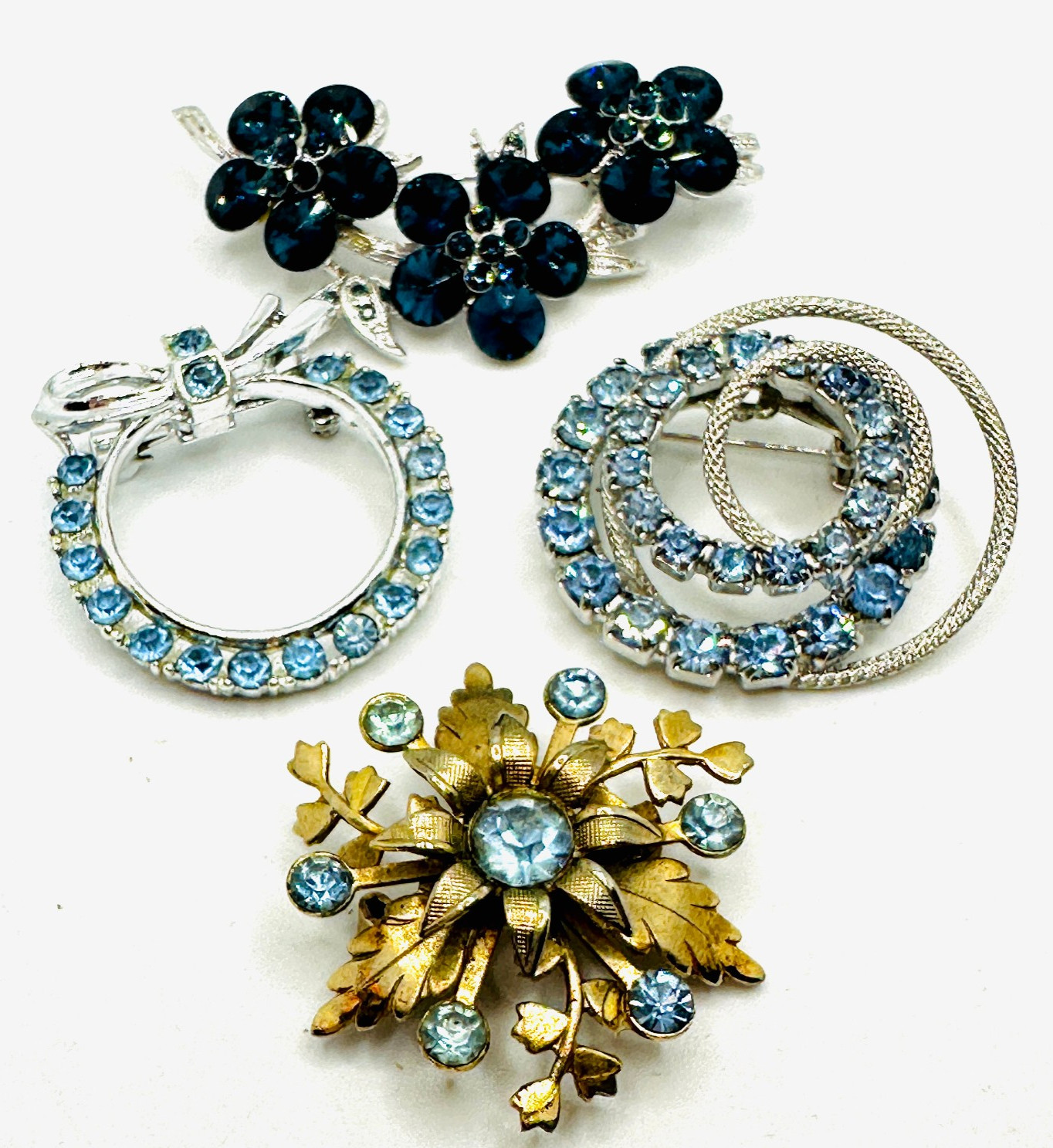 Lot 4 Sparkly Light Sapphire Blue Silver Gold Tone Flower Round Pins Brooches