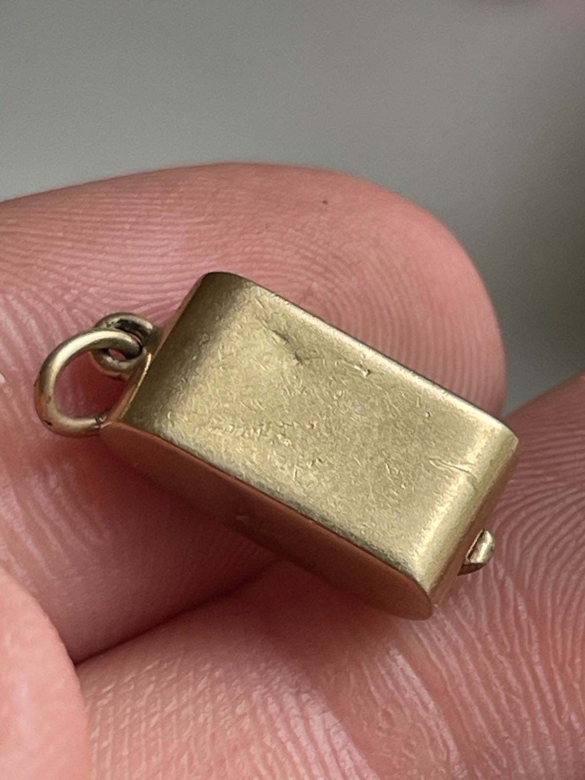 Vintage Solid 10k Gold Charm ~ Mechanical Antique Camera 2g ~ Estate Fresh!