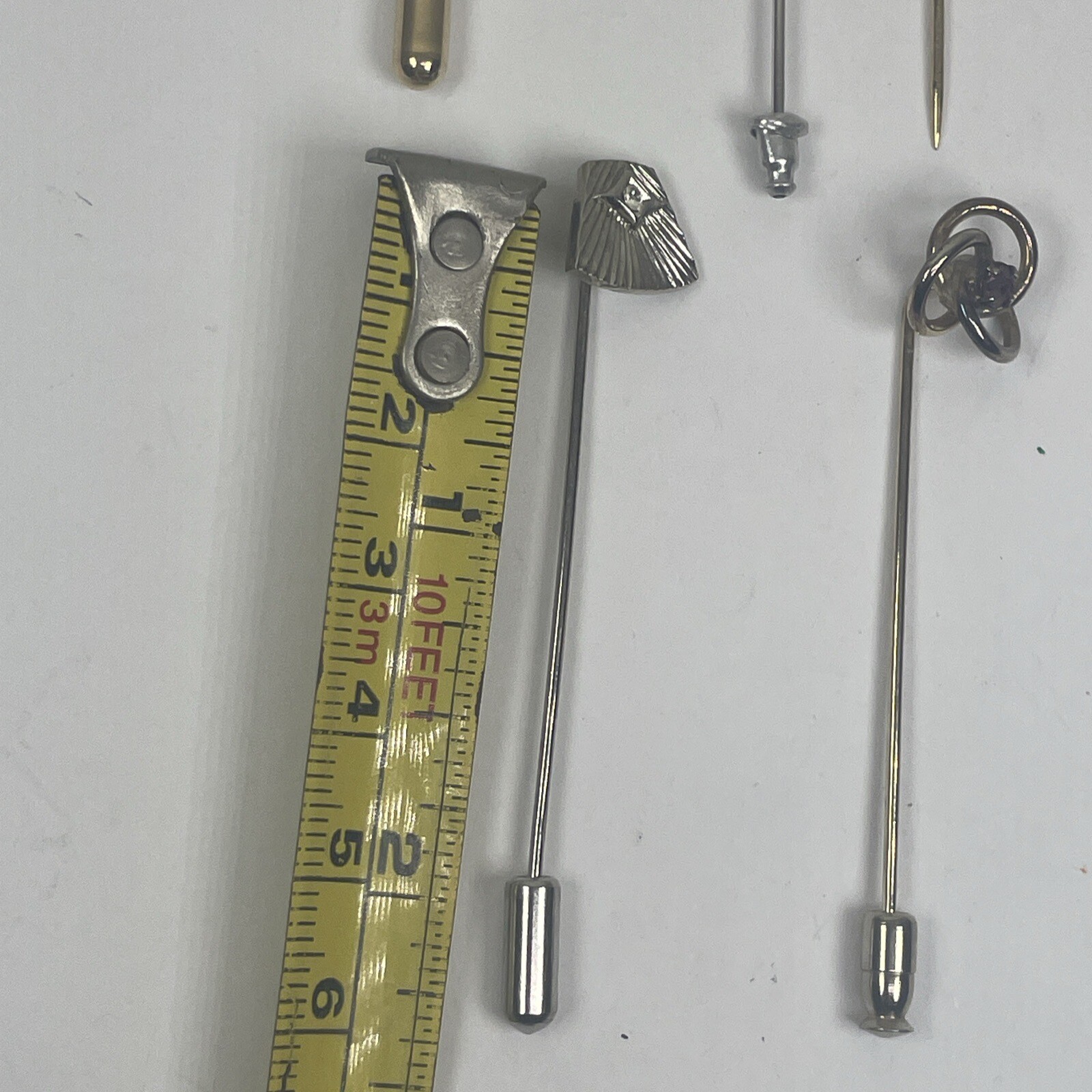 Vintage Lot Clips Pins Jewelry Novelty Assorted Shapes & Sizes