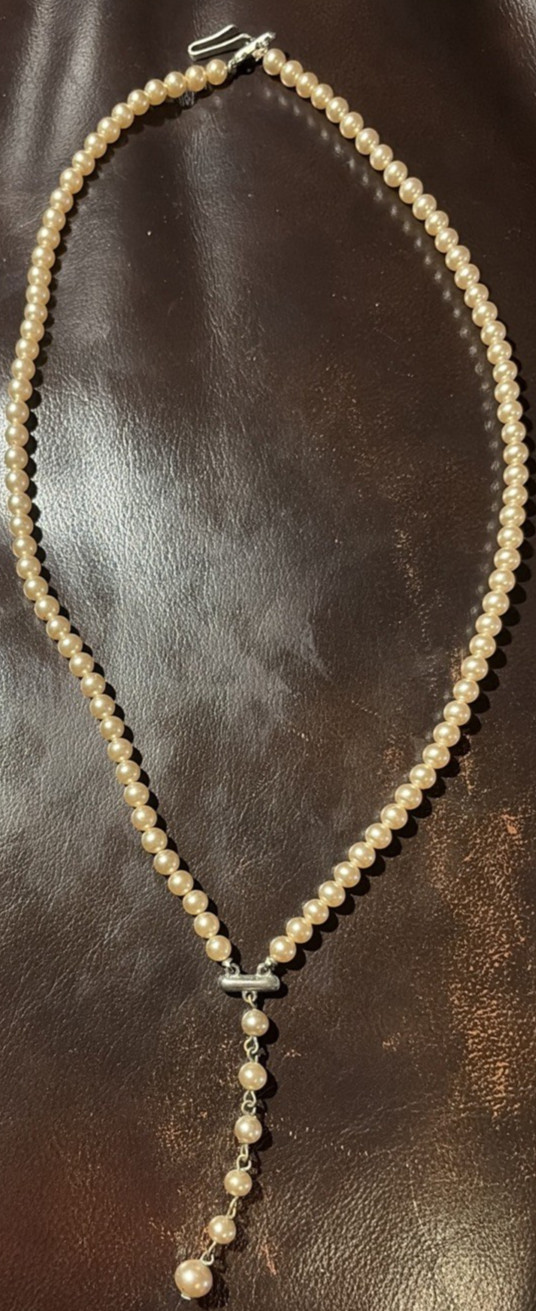 Long Vintage Champagne Faux Pearl Opera Necklace 21″ In Original Round Box