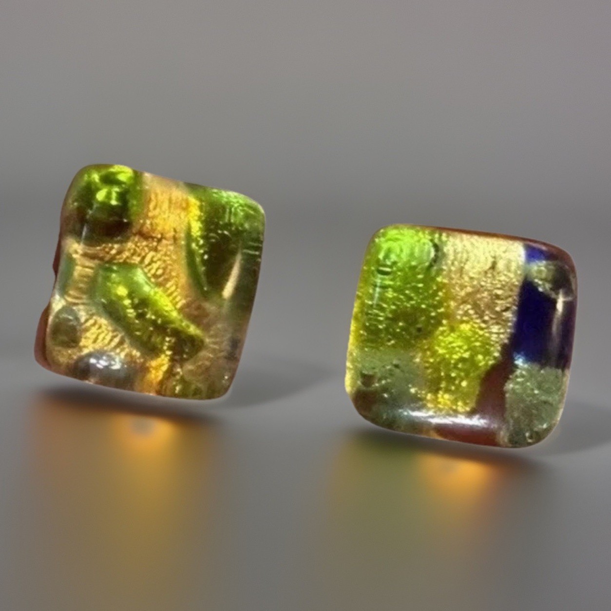 VINTAGE NEON Murano Glass Earrings Green Reflecting Stud Lobe Italian GIFT SEE