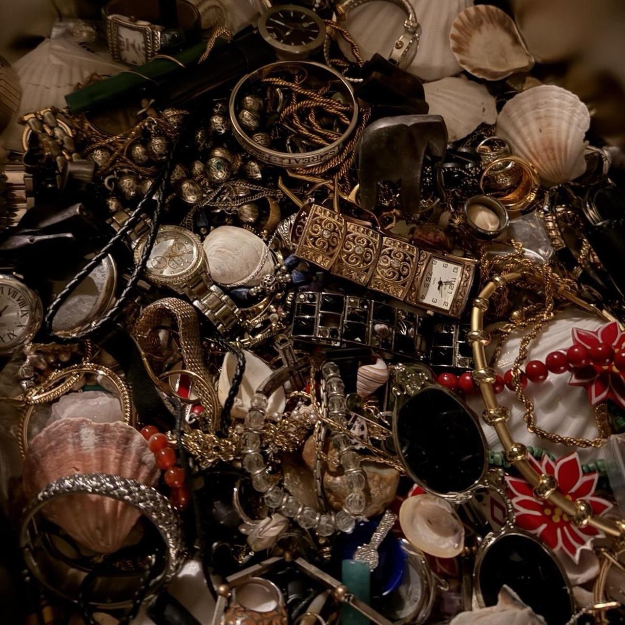 Vintage Jewelry Lot 1lb Mixed Watches Charms Necklaces Craft Resell Mystery Mix