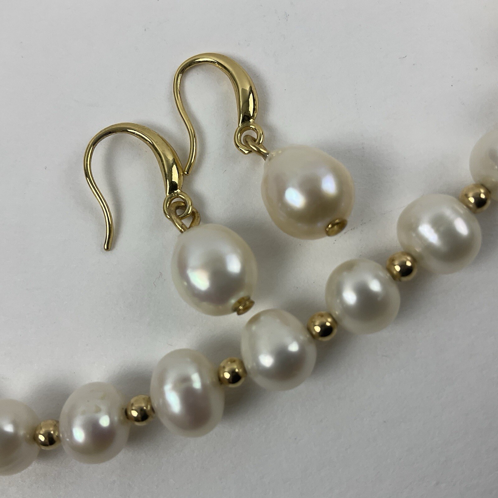 Vintage White Pearl & Gold Filled Beads Necklace Near Round 18″ Gift Earrings