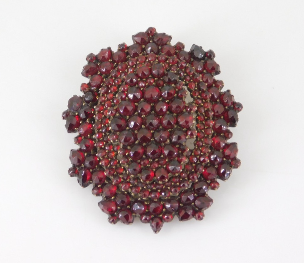Vintage / Antique Victorian Czech Bohemian Garnet Brooch Pendant With Glass Back
