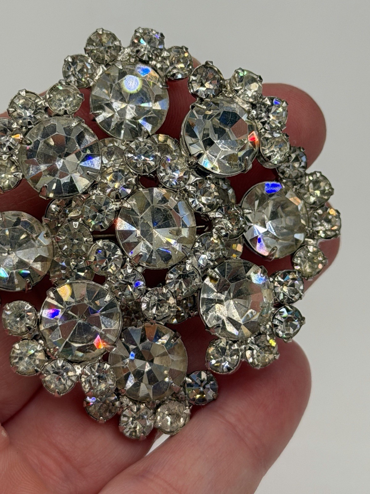 Vtg JULIANA Clear Crystal Glass Rhinestones Snowflake Sparkle Brooch Pin READ