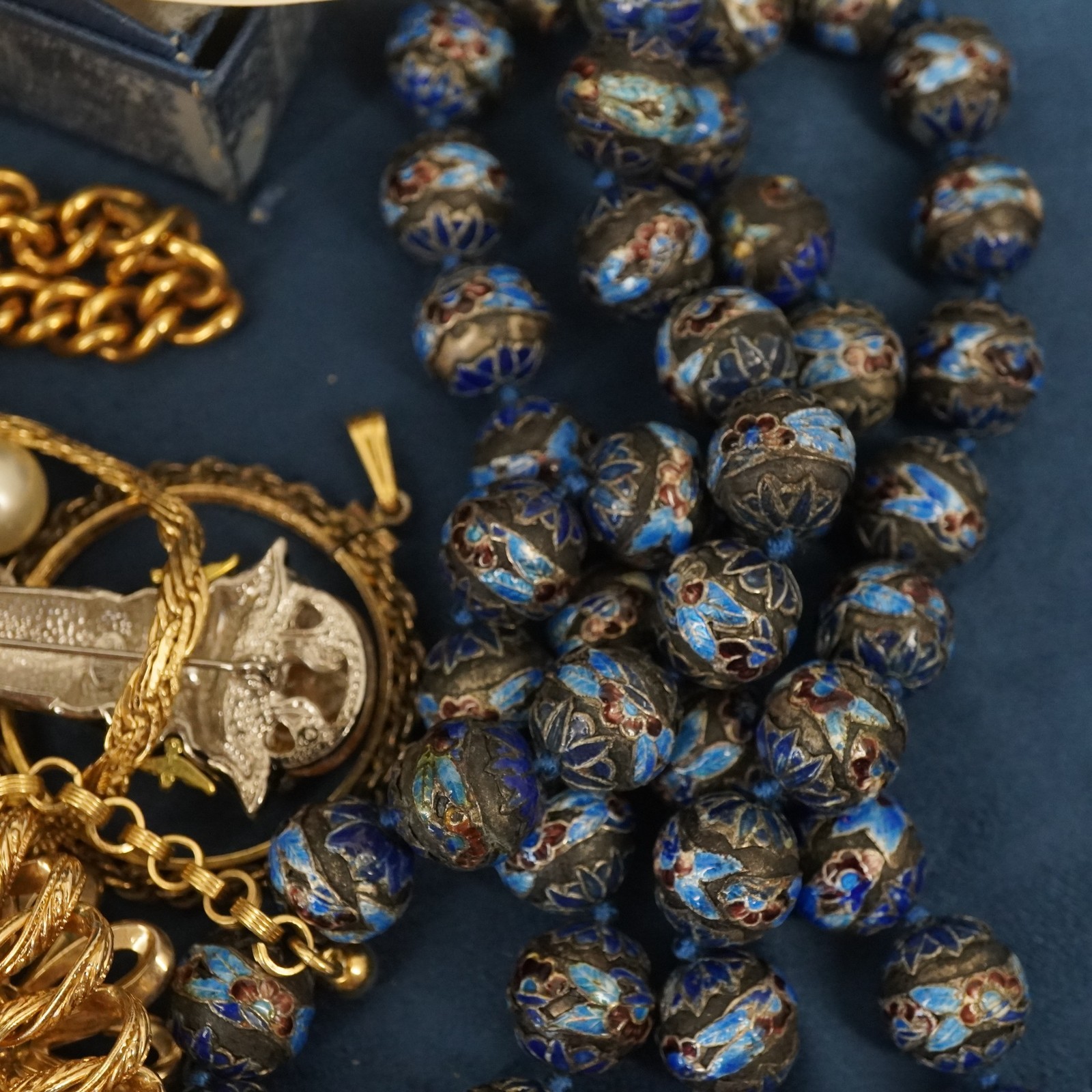10lb Lot of Assorted Costume Jewelry, Modern & Vintage Much Wearable