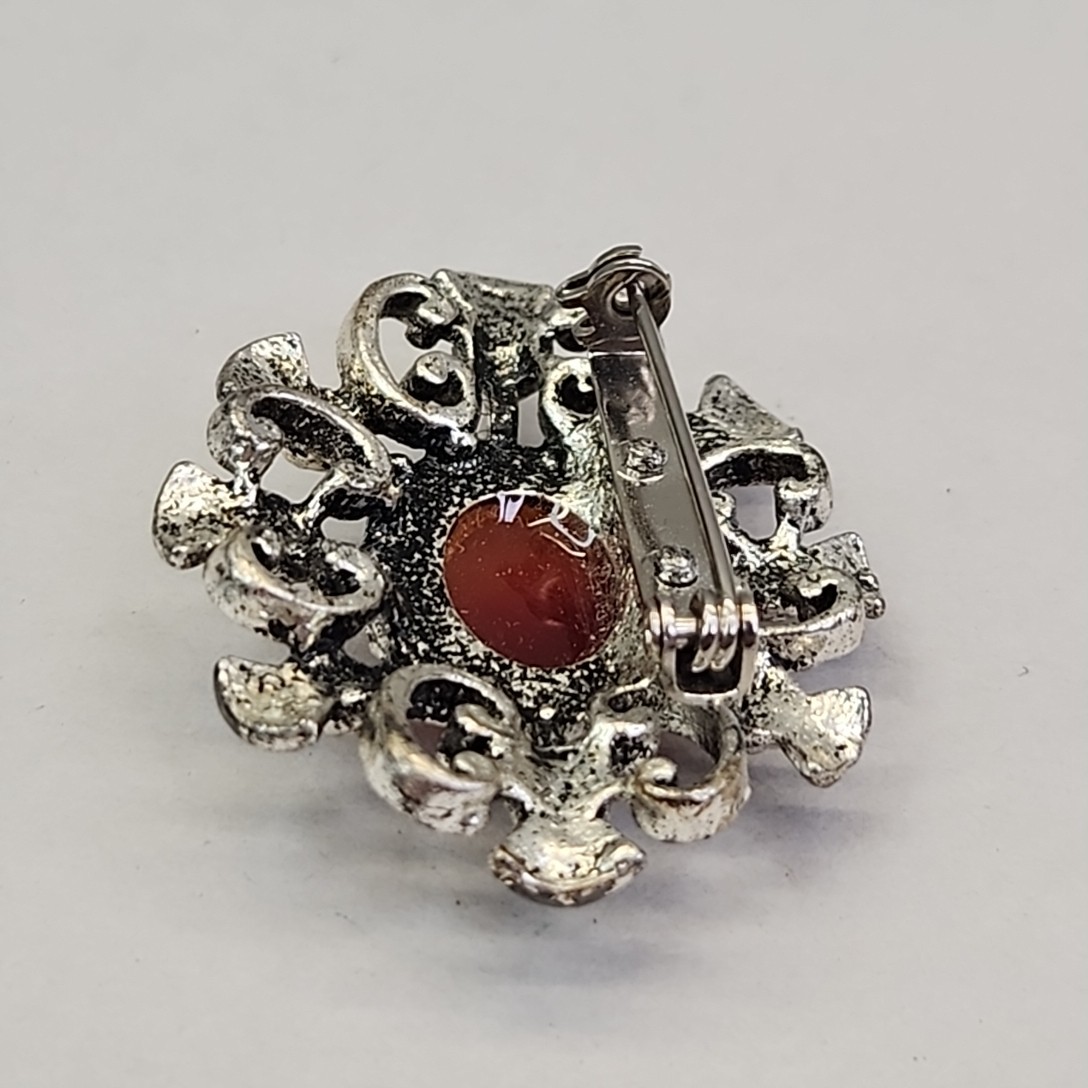 Vintage Carnelian Brooch Orange Stone Silver Tone Scrollwork Oval 1 5/8″