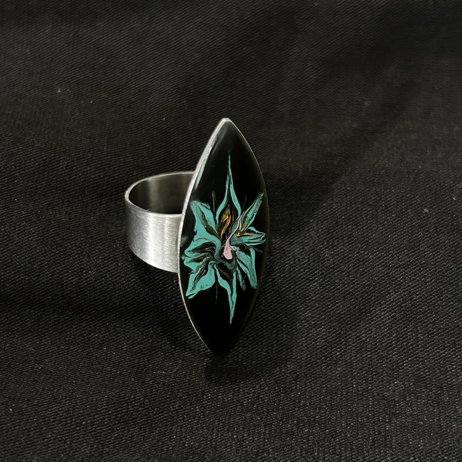 Vintage Elongated Silver Tone Ring Size 7.25 Adjustable