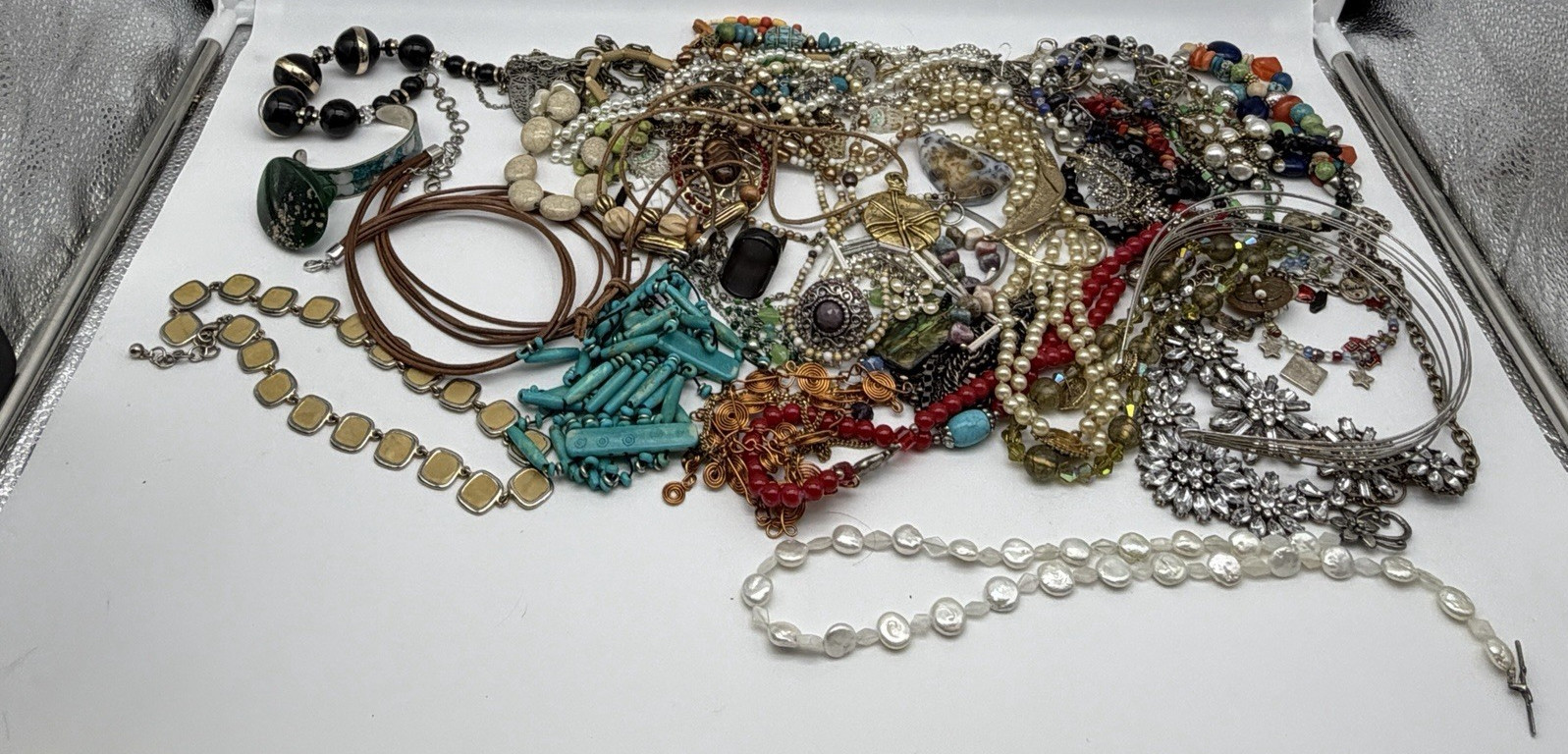 Junk Drawer Costume Jewelry Lot Estate Wearable Repair Craft Vtg Mod 3 Lbs