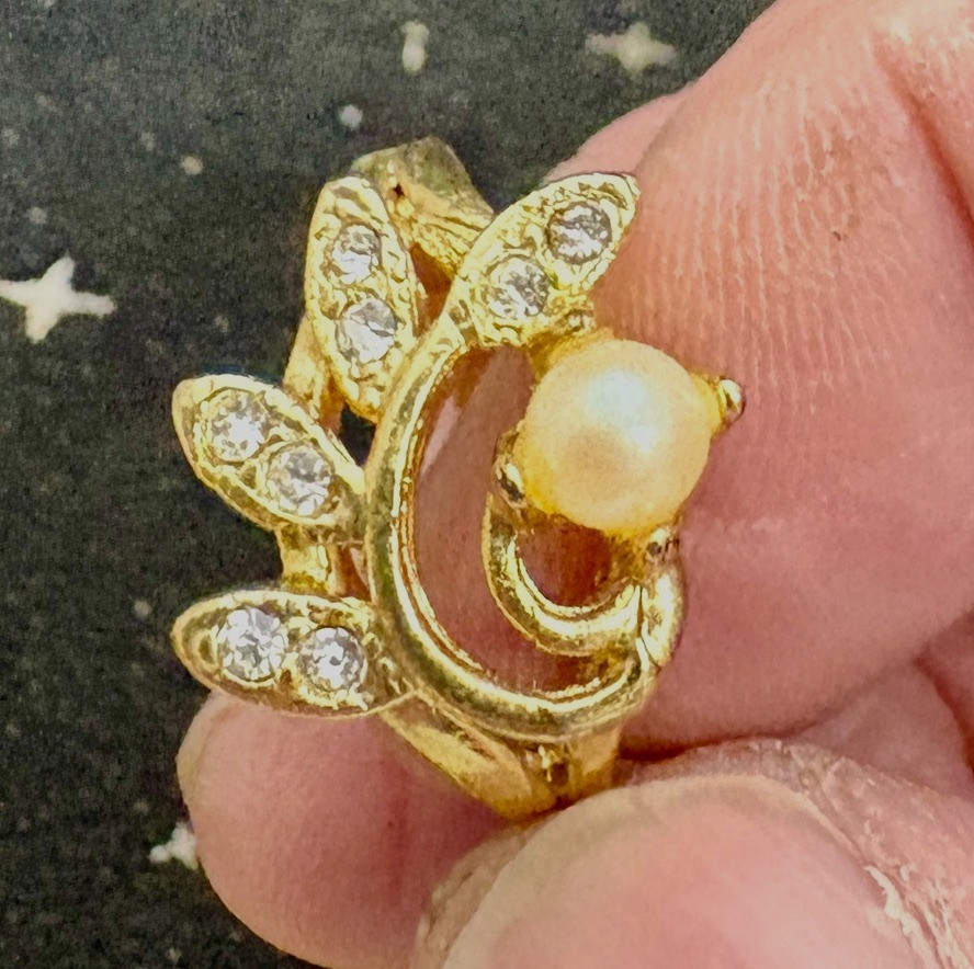 Vintage Lof Of 7 Fashion Rings Size 6.6-9 4-Gold Color 3-Silver Color All W/Gems