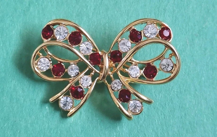 Vintage RED & CLEAR Stones BOW Brooch in Gold Tone
