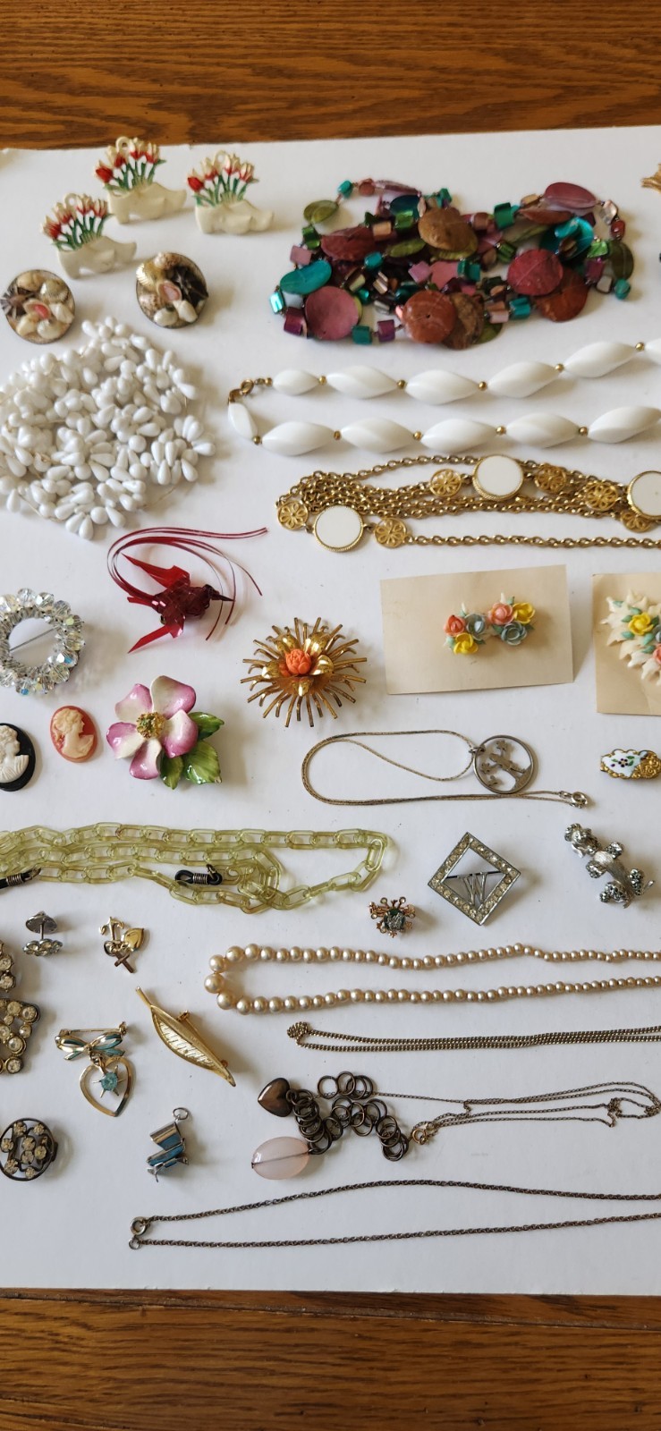 Nice Assorted Lot Of Vintage Jewelry 40 + Pieces Crystal P orcelain Dutch Shoes