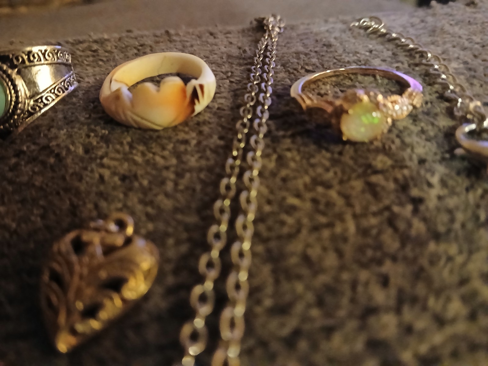 Vintage jewelry lot, Rings, Bracelets, Necklaces , Watches, earrings etc. 21 pc.