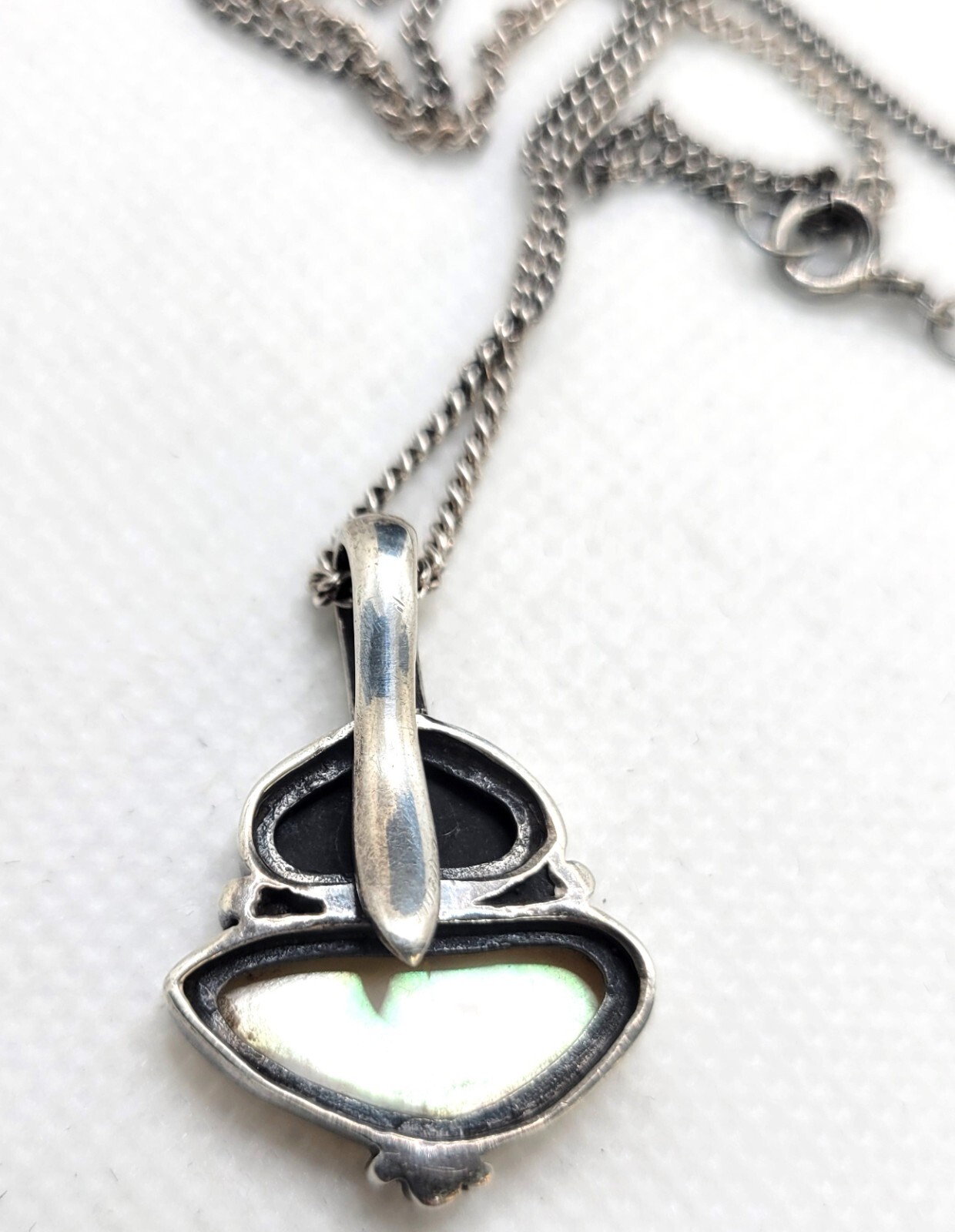 Vintage Black Onyx Mother of Pearl Pendant Necklace 925 Sterling Silver 20″ SW