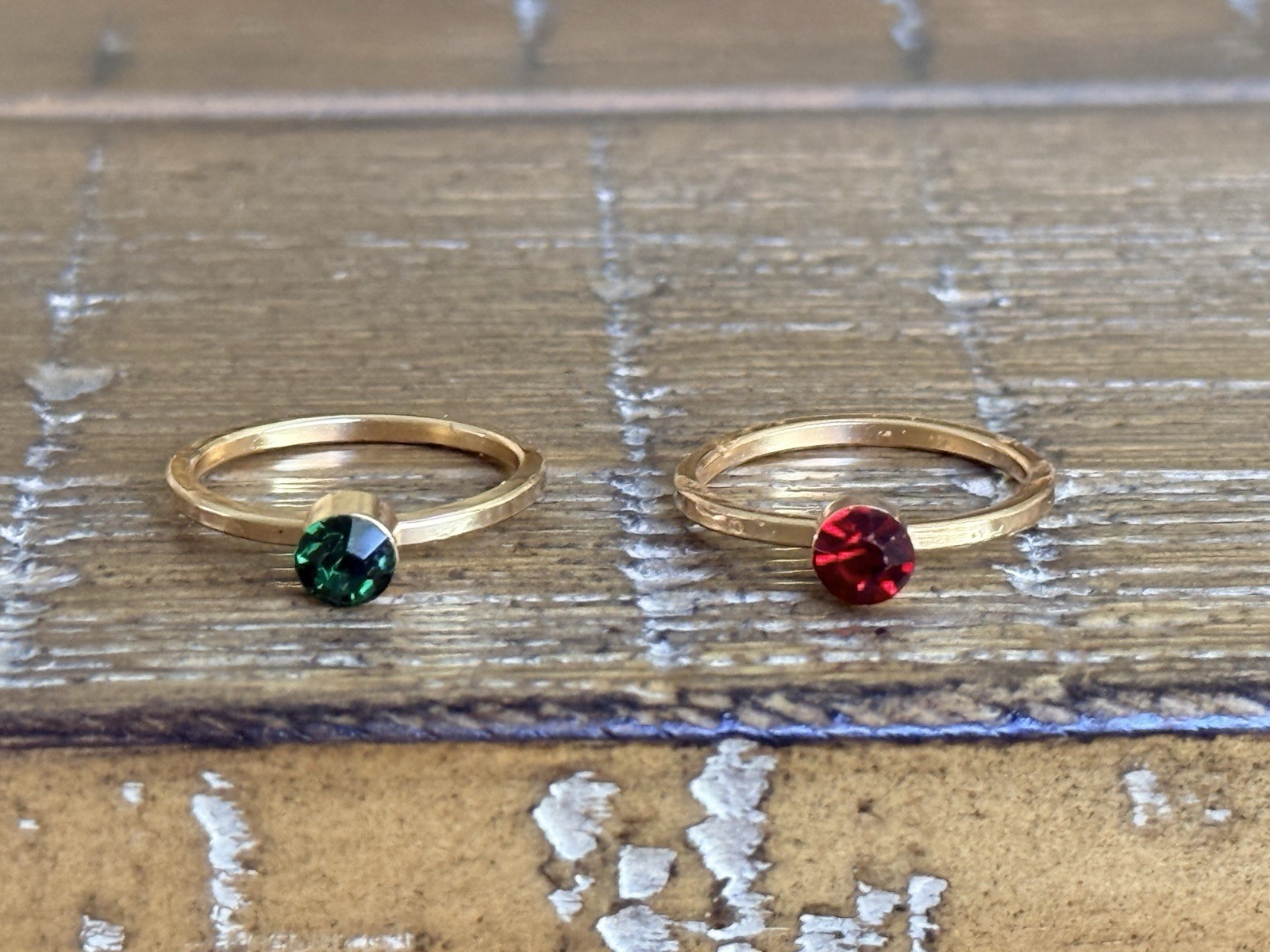 Vintage Faceted Rhinestone Ring Green And Red Gold Tone Size 6.5 Set Of Two