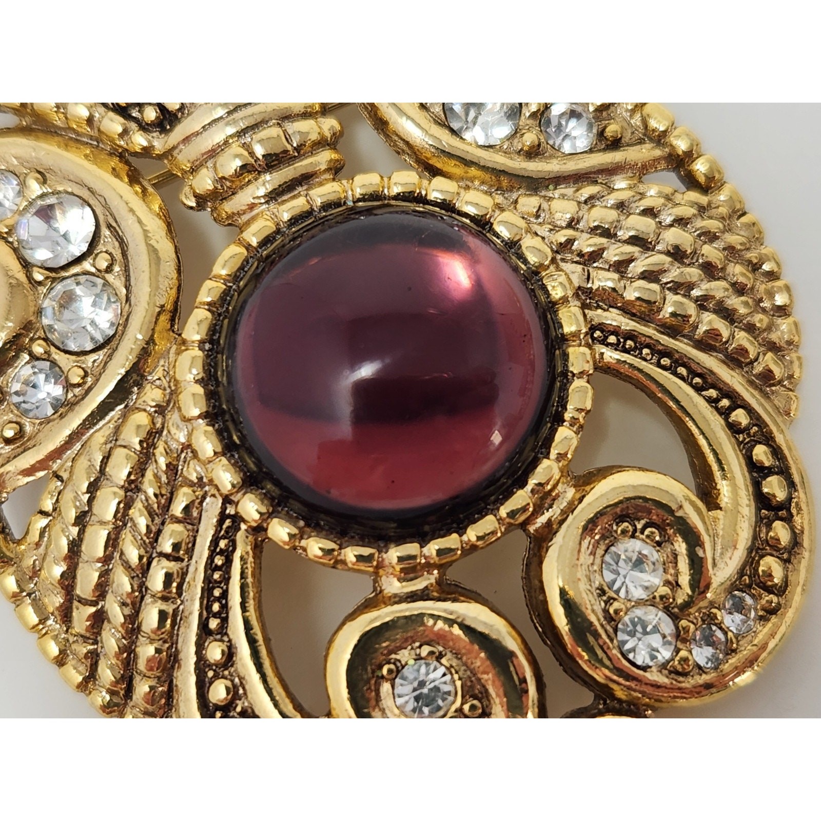 Jeff Lieb Purple Cabochon Gold Tone Brooch Pin Rhinestones Faux Pearl Drop VTG