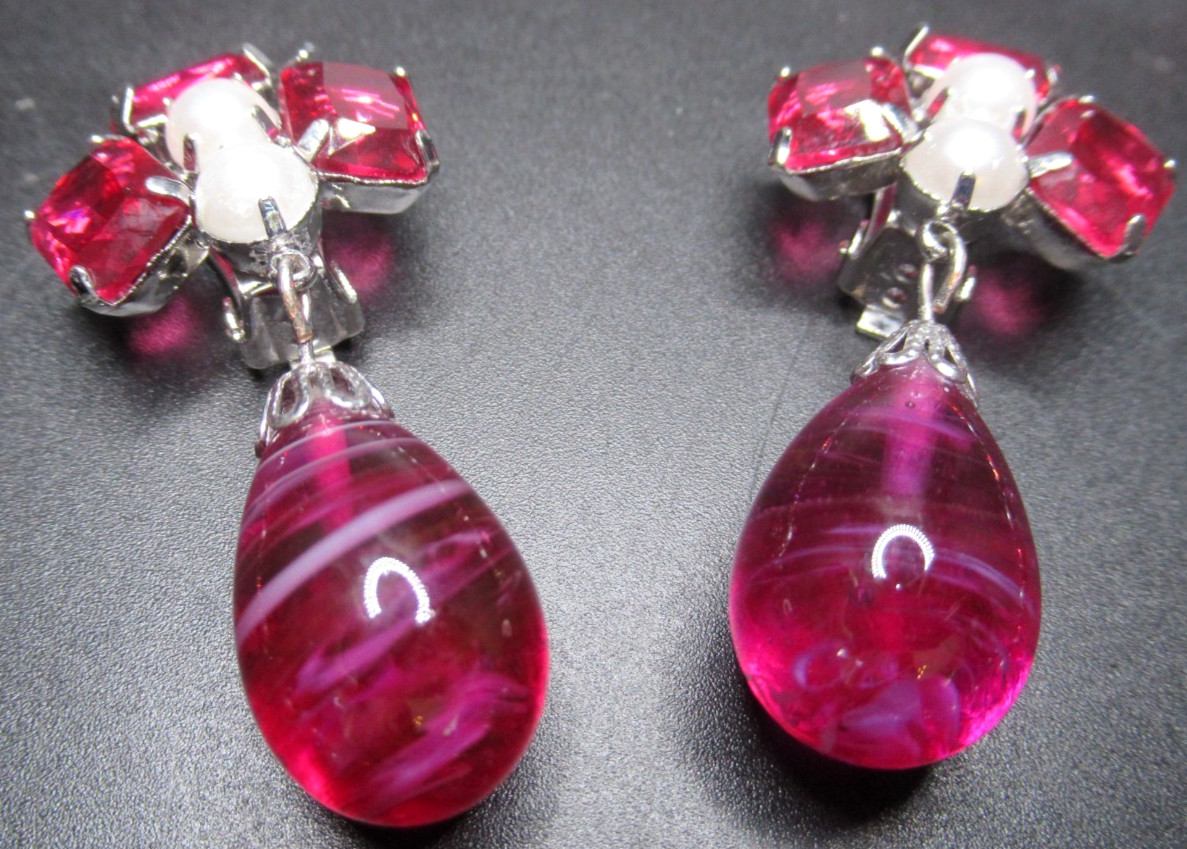 HENKEL & GROSSE For CHRISTIAN DIOR Germany 1963 Pink Flawed Glass Necklace Set