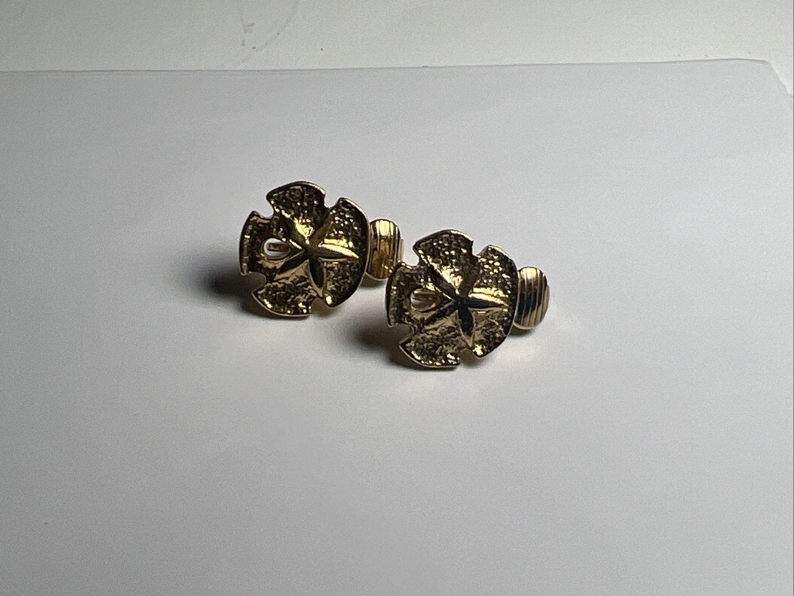 Beach Sand Dollar Gold Tone Clip On Earrings Vintage Textured Shells Ocean EUC