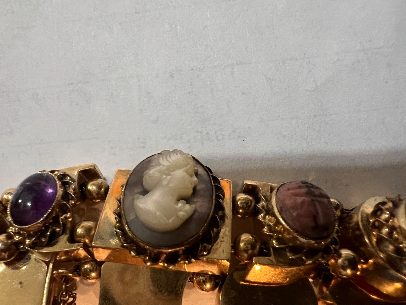 14k Gold ANTIQUE VICTORIAN GOLD CHARMS SLIDE BRACELET. CIRCA (1837-1901)