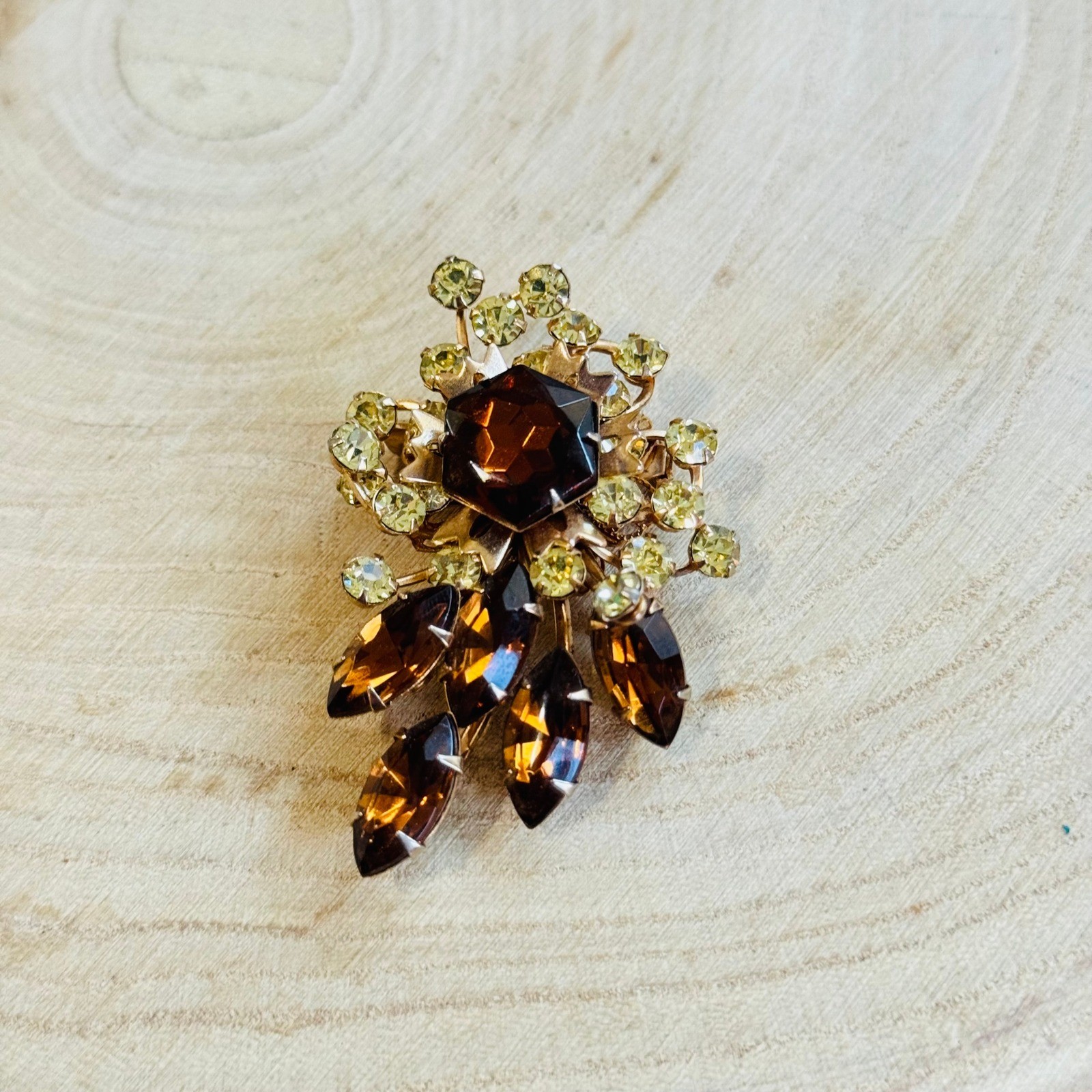 VTG Cathe Signed Flower pin Brooch Jeweled Crystal rhinestone Bouquet rare gold