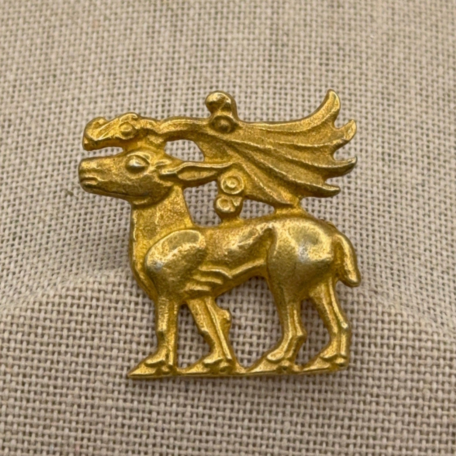 Vtg Unbranded Scythian Art Gold Ancient Inspired Mythological Animal Pin Brooch
