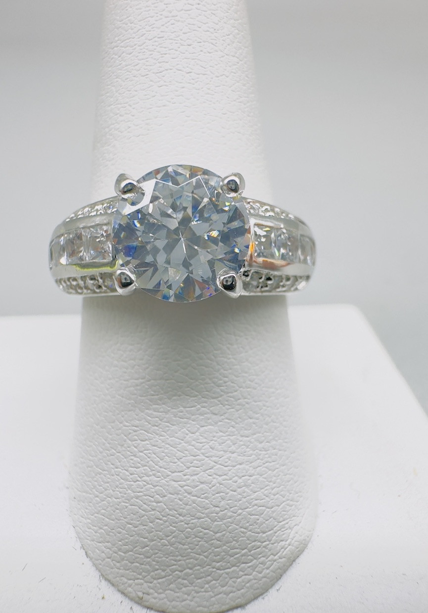 Vintage Howard M Tefft HMT Sterling Silver 925 Cubic Zirconia Ring Size 9