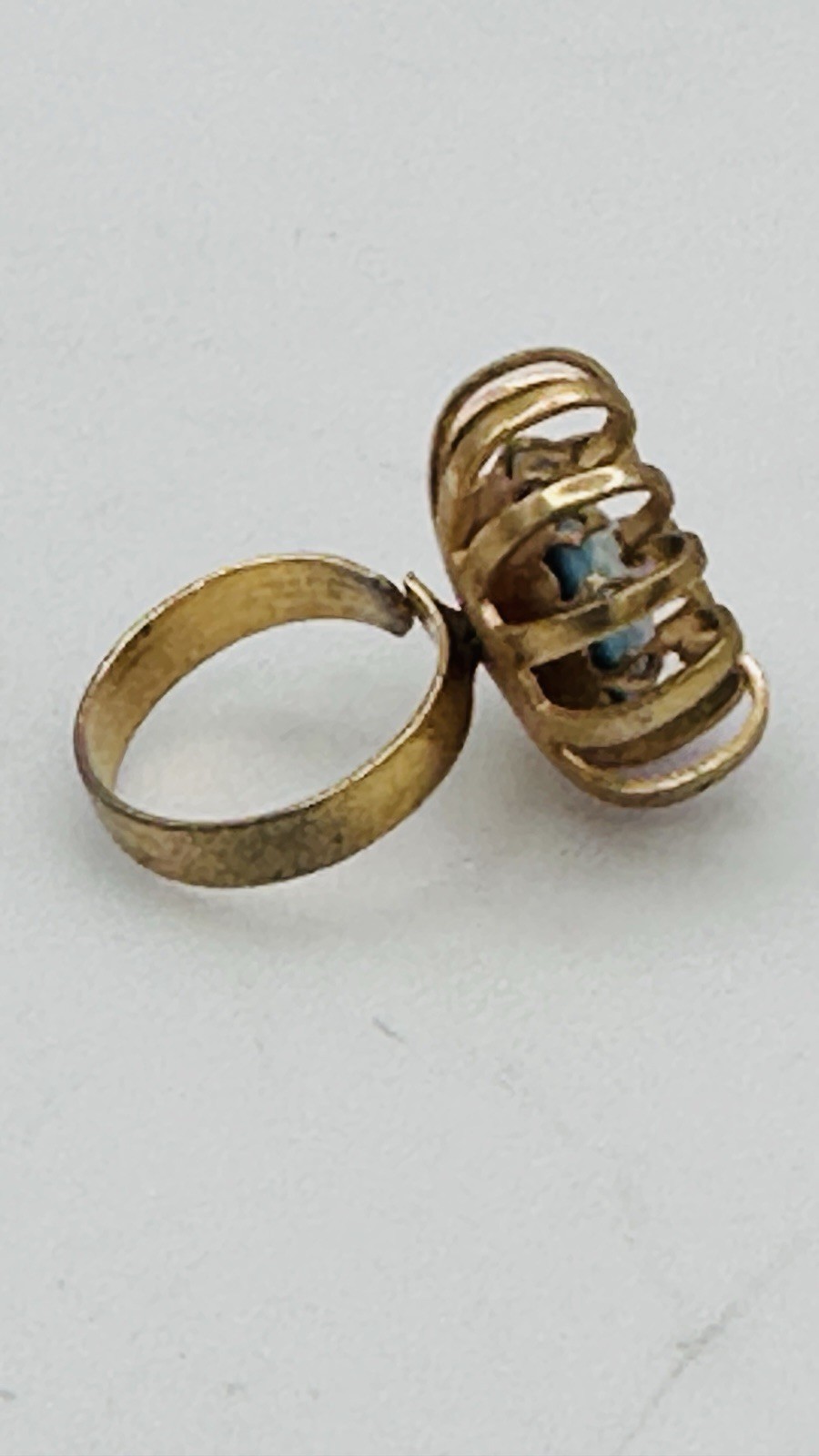 Sara Coventry Mystique Blue Ring Gold Tone Adjustable Vintage Statement