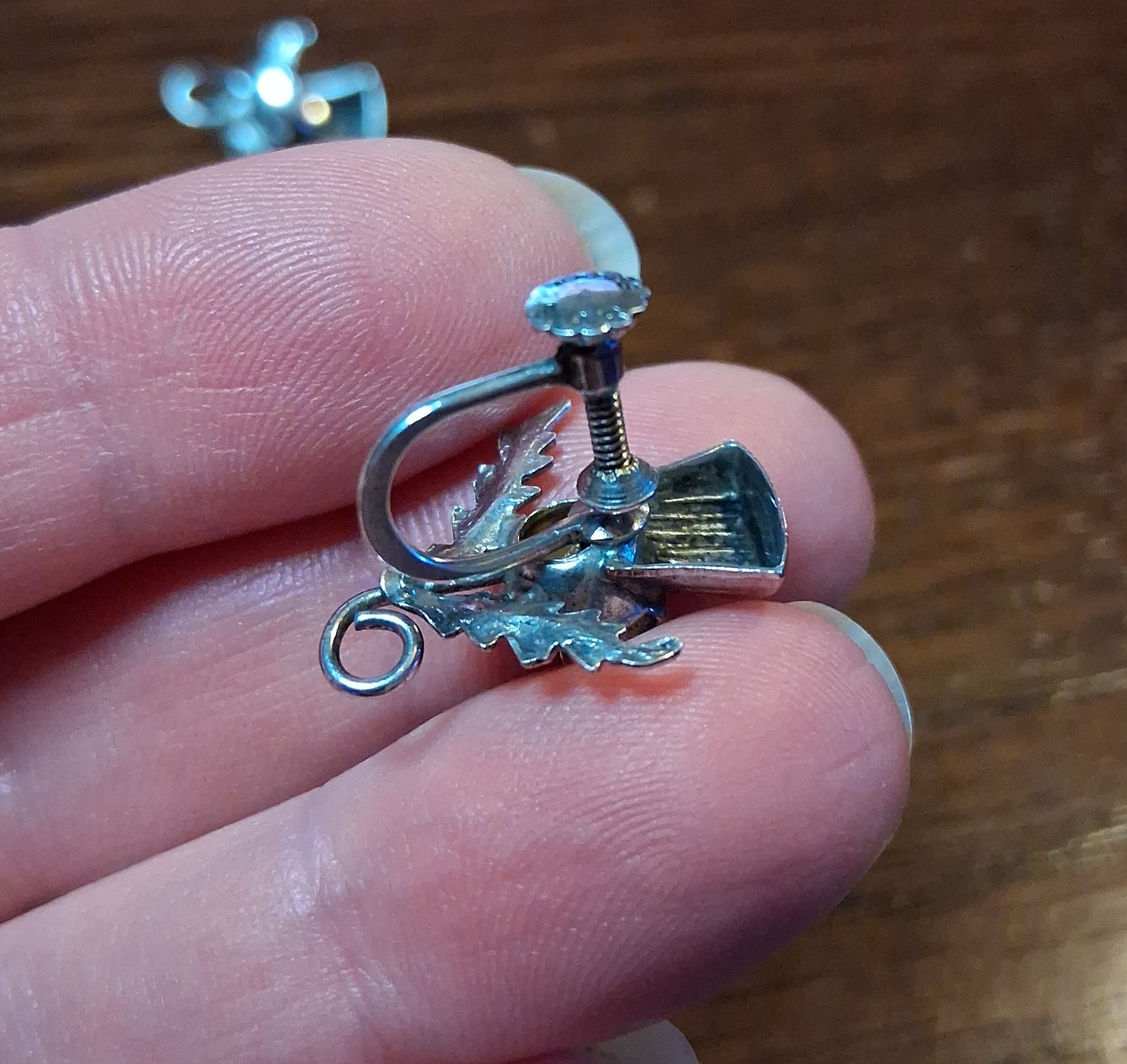 Vintage W.Bros Silver Thistle Screw Back Earrings See Pics/Description