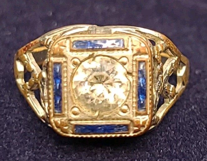 Vintage Cowen Gold Tone Blue Clear Glass Stone Ring Size 5.5-6