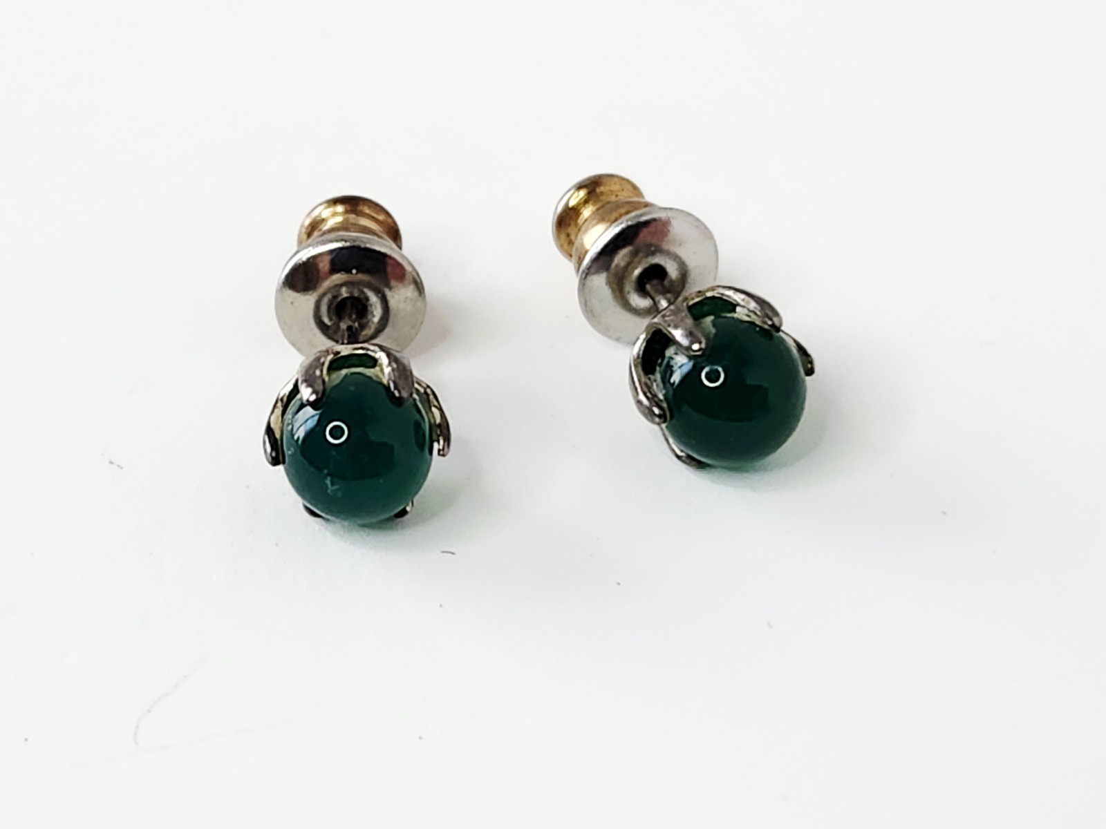 2 Pairs Green Jade Stud Earrings – 1 Silver Tone & 1 Gold Tone – Vintage