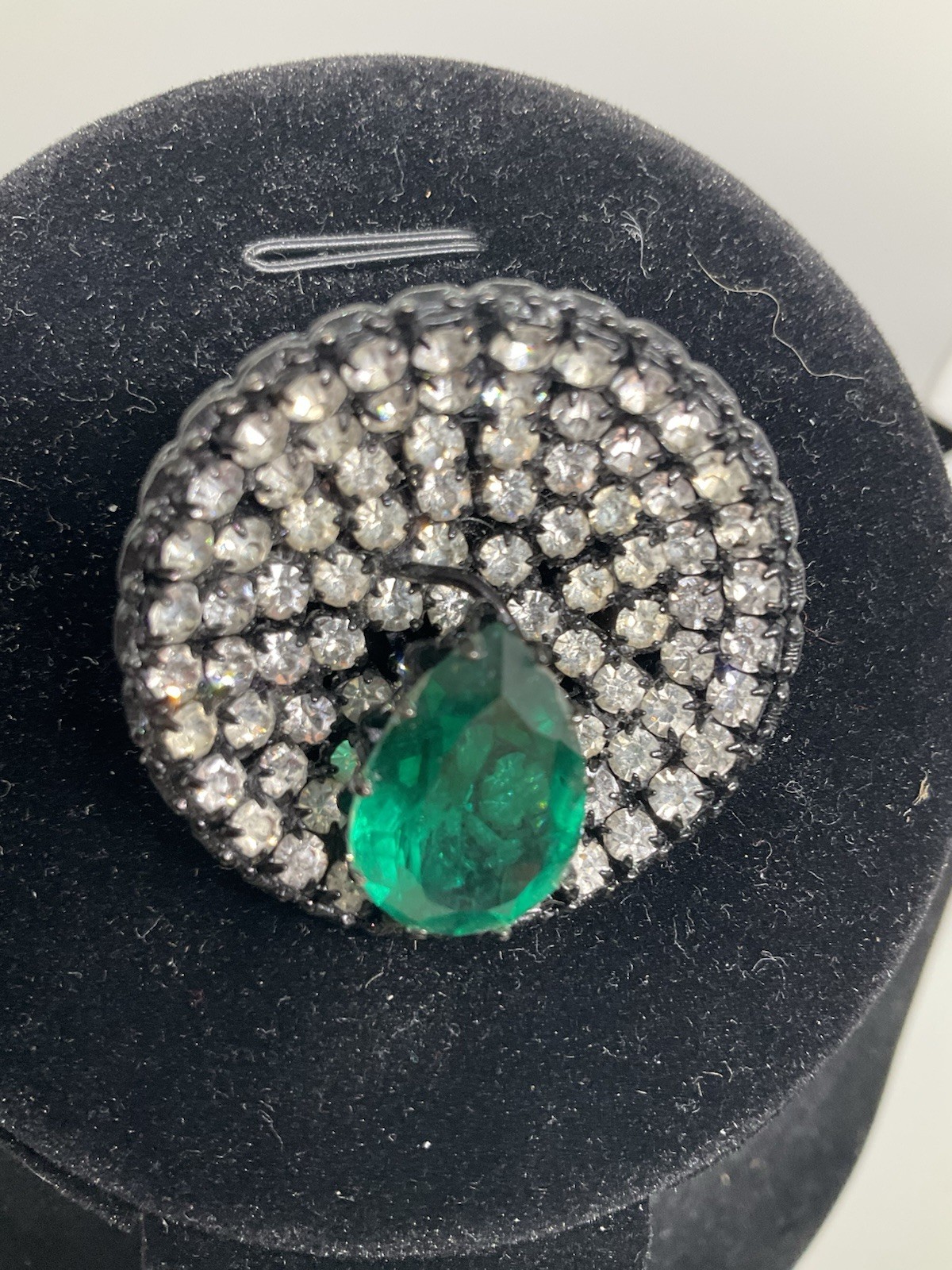 Vtg Made In Austria Green Crystal Rhinestone Round Statement Brooch Pin 1.5”