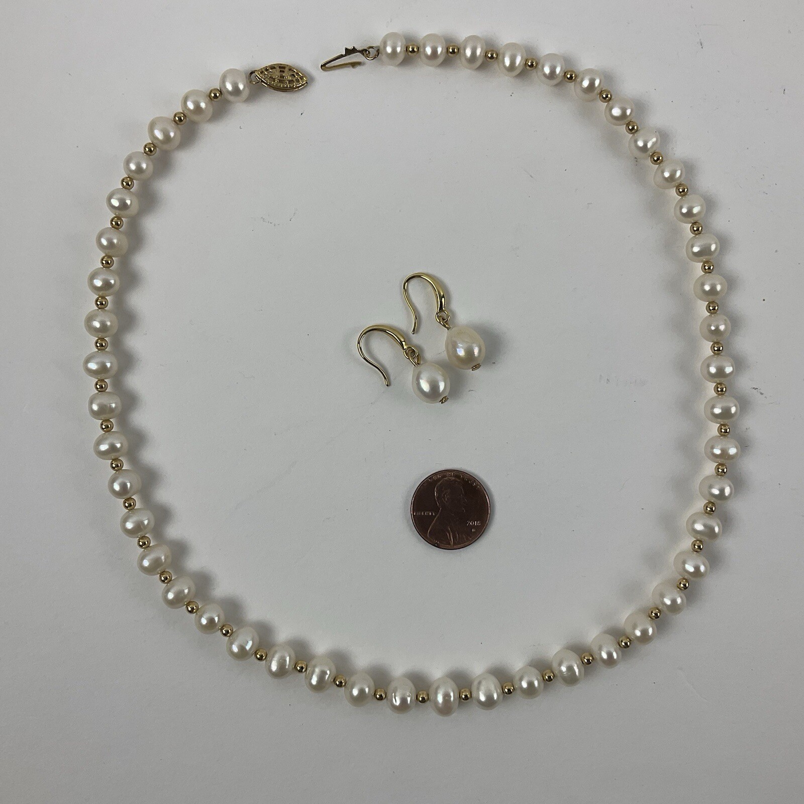Vintage White Pearl & Gold Filled Beads Necklace Near Round 18″ Gift Earrings