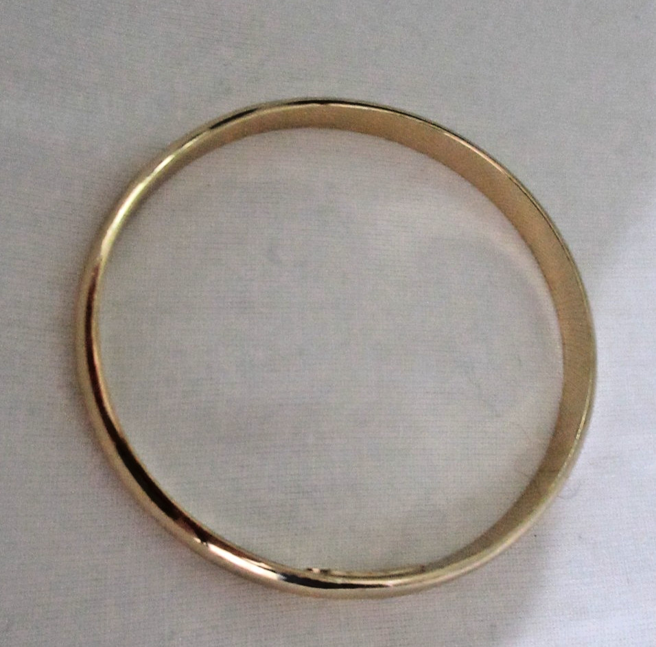 Vintage Gold Tone Whiting and Davis Bangle Bracelet 7″ No metal wear