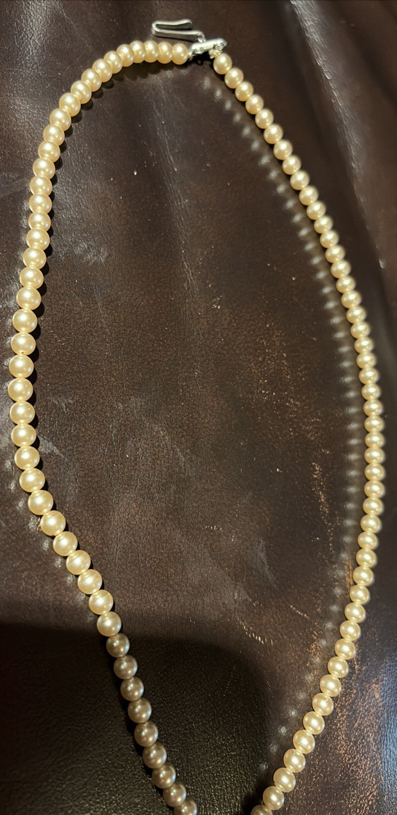 Long Vintage Champagne Faux Pearl Opera Necklace 21″ In Original Round Box