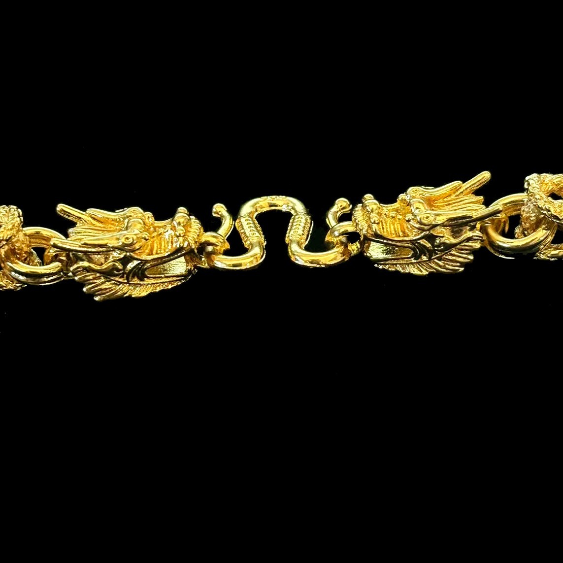 VTG Gold-tone Dragon Necklace Chain Brass Alloy marked 999, Width 9 mm, 24 in