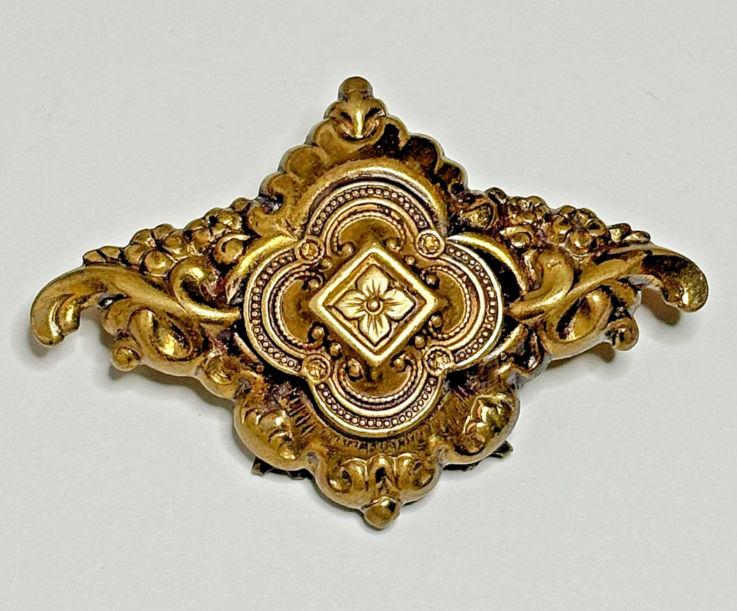Antique Victorian Etruscan Style Pinchbeck Brooch