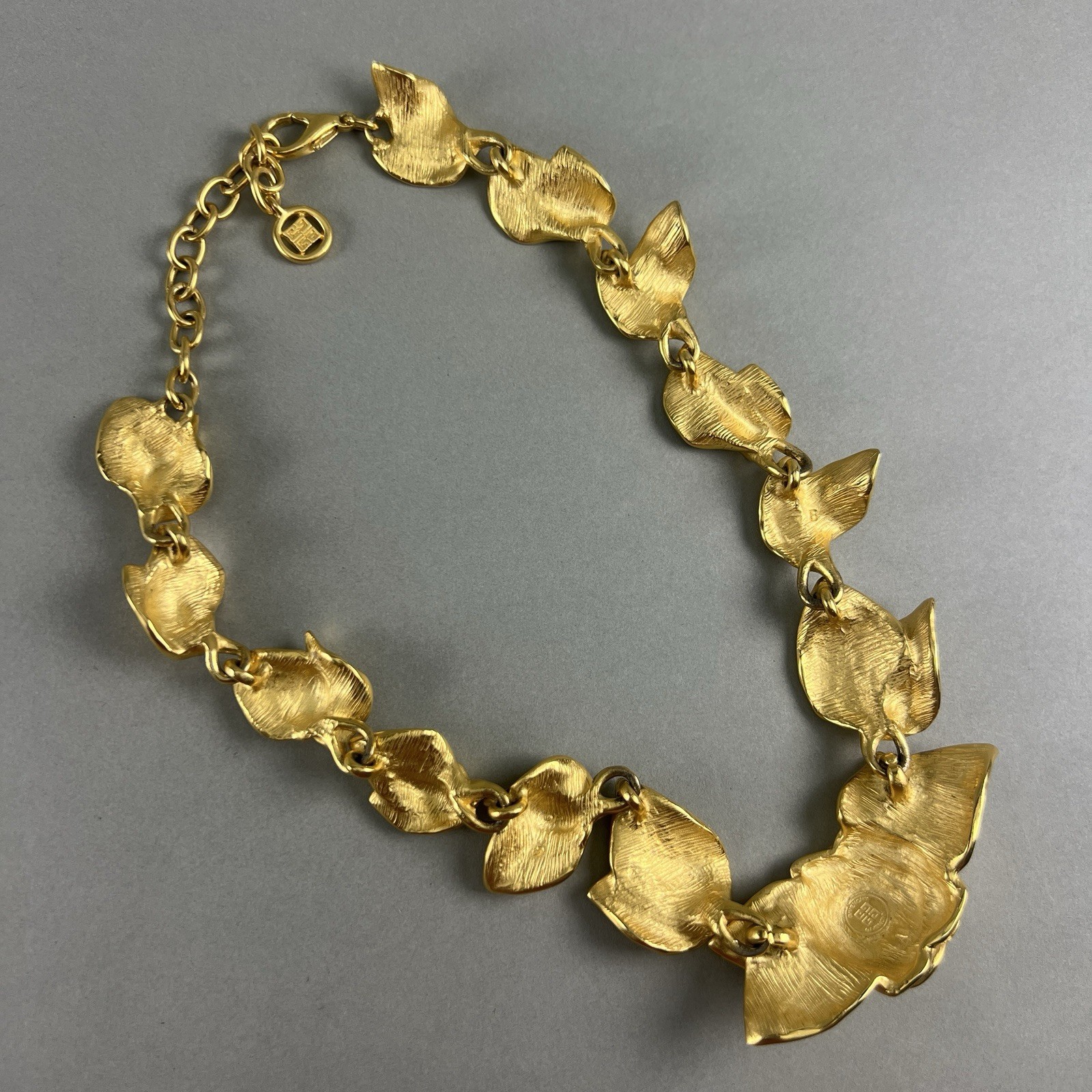 Vintage Givenchy Necklace Rose Leaves Gold Tone q3z