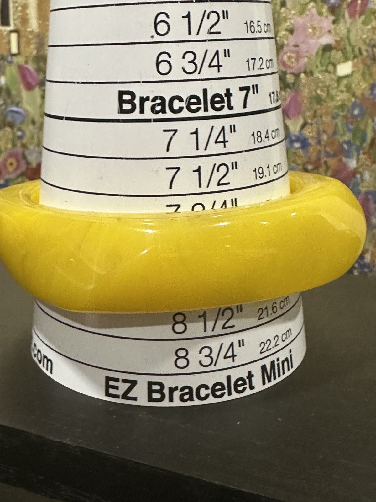 Marbled Yellow Acrylic Lucite Square Shaped Bangle Bracelet Sz 8.25″