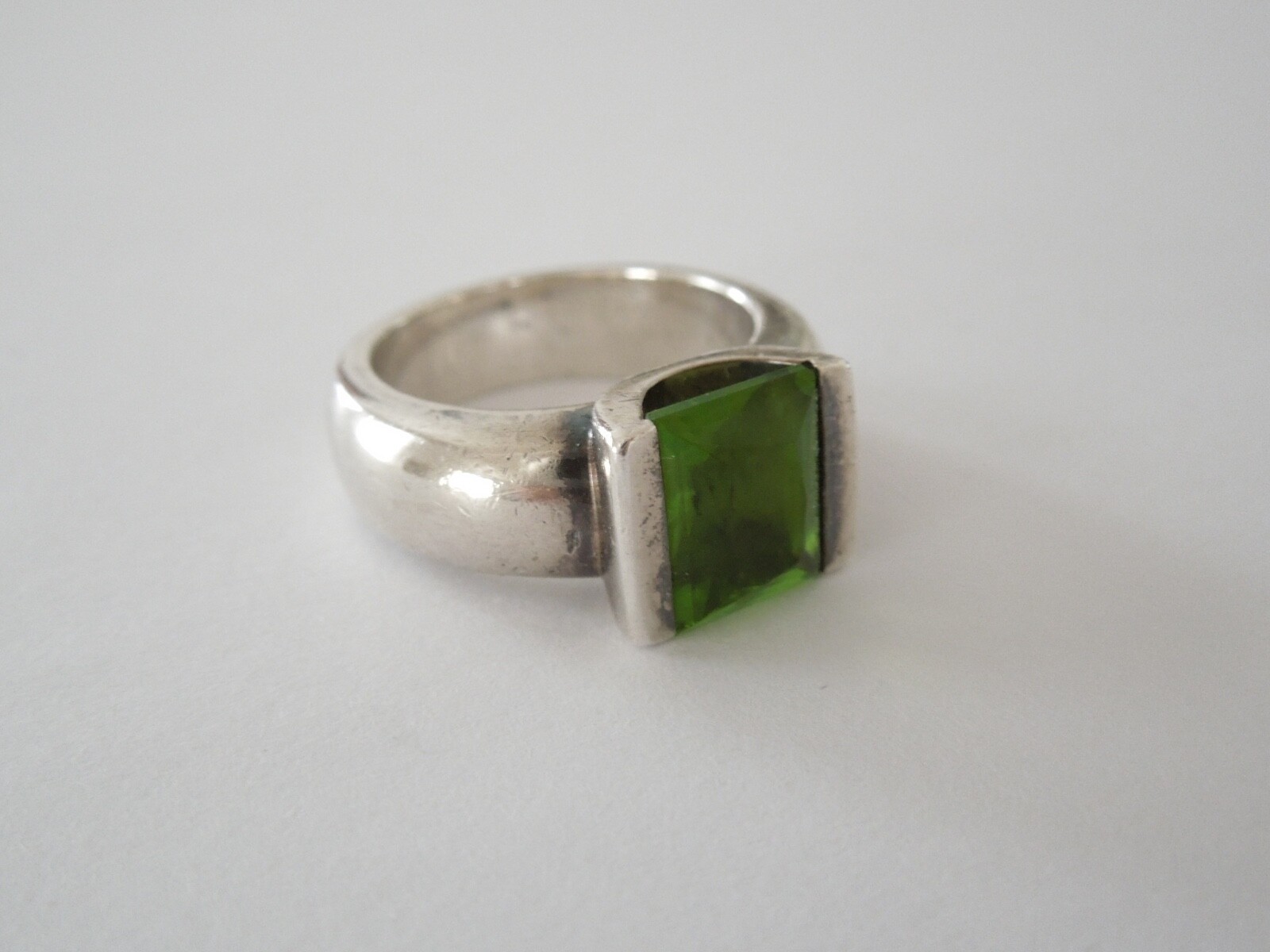 Green Stone Silver Ring Mark Unreadable 14.3 g Size 56