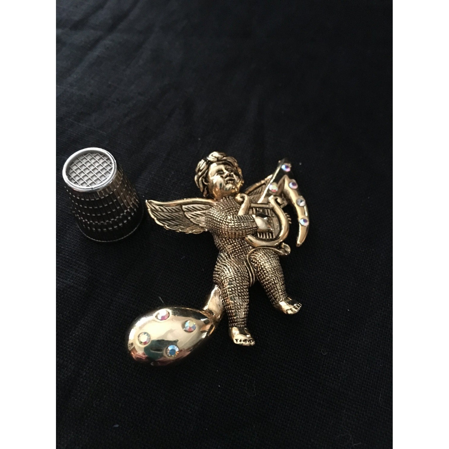 Vintage gold plated angel cherubim brooch