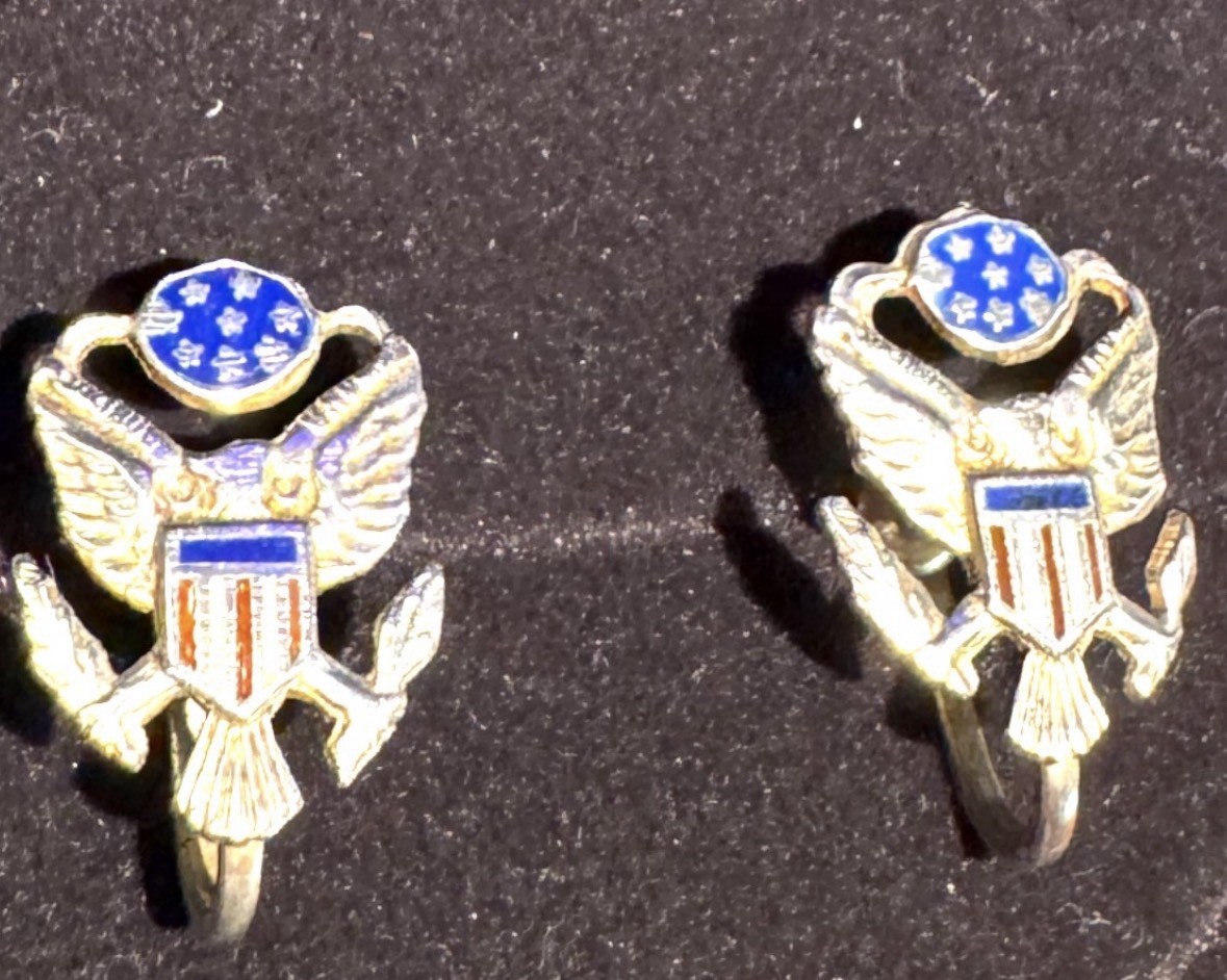 Vintage Sterling Silver 925 USA army/ Military Screw Back Earrings. 2.79g