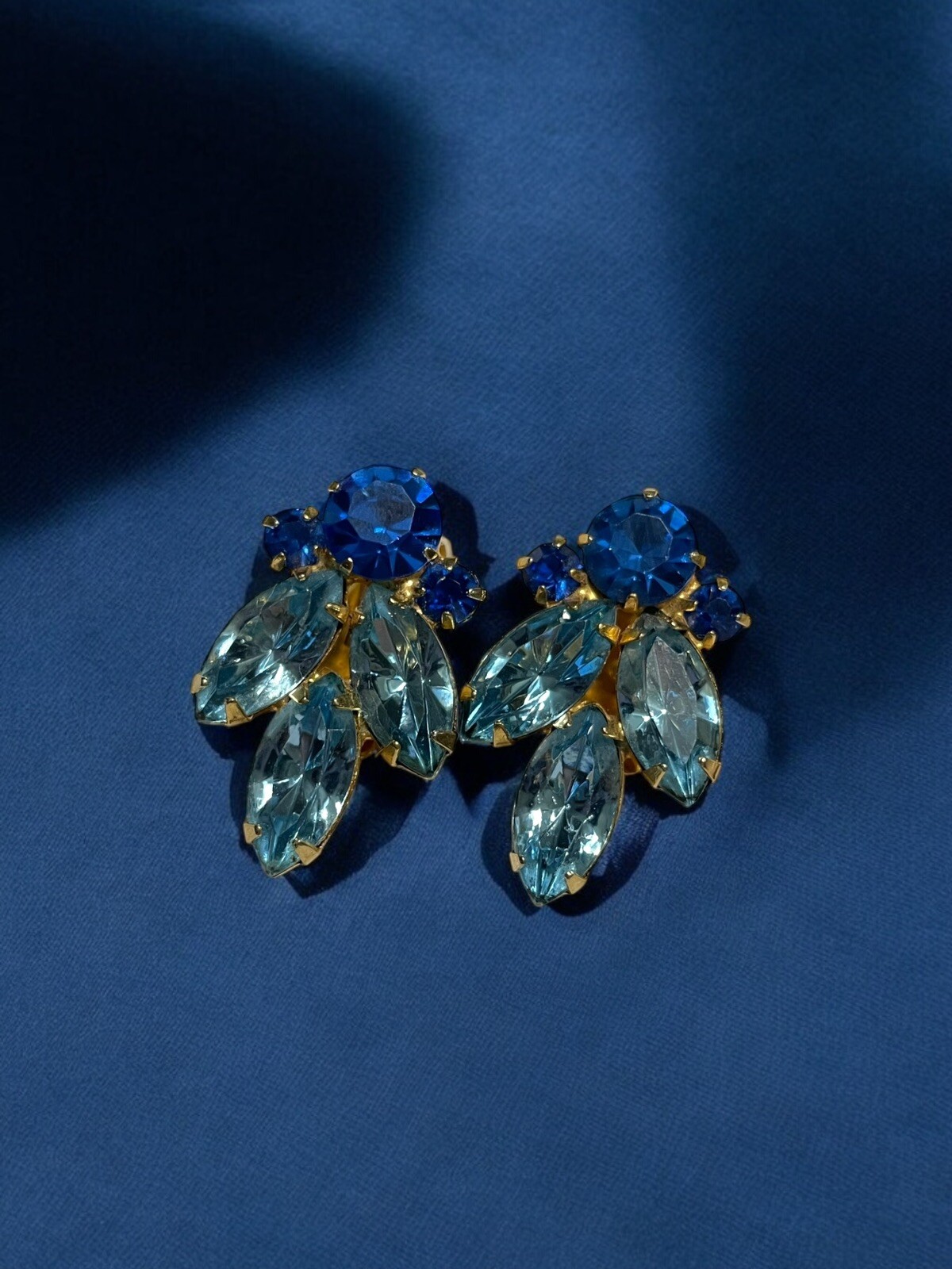 Vintage 50s Blue Cocktail Clip Earring Pear Shape Turquoise Cut Glass Rhinestone