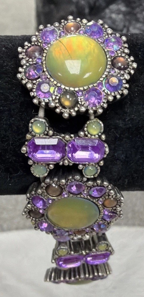 Vintage Selro Purple Large Multi-Color Glass Cabochon Green/Yellow Glow Bracelet