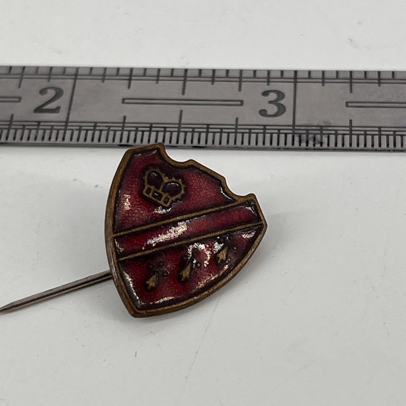 Vtg Military Lapel Pin Enamel Crest & Arrow Heads?