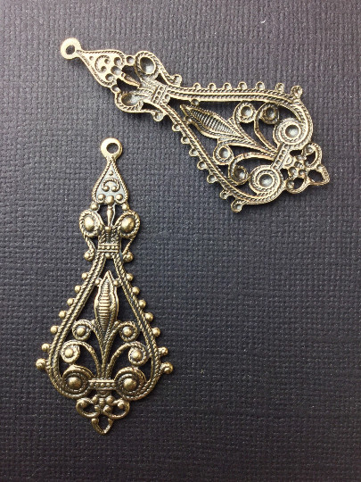 27703 – 2 Pc Filigree Dangle Jewelry Finding Brass Ox