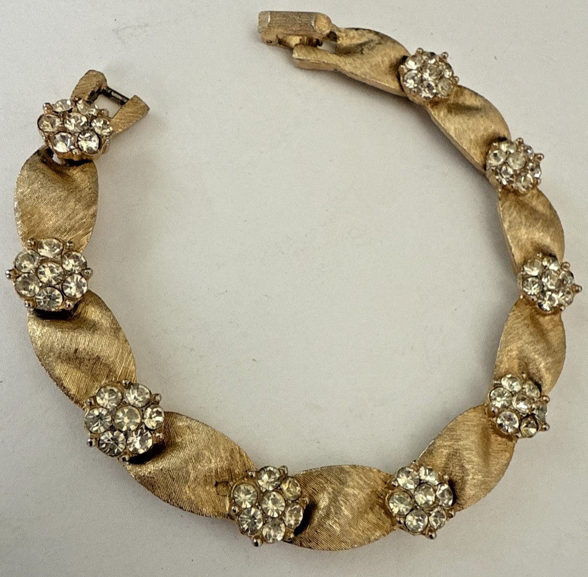 Trifari Link Bracelet April Birthday Series Ribbon Flower Clear Rhinestone