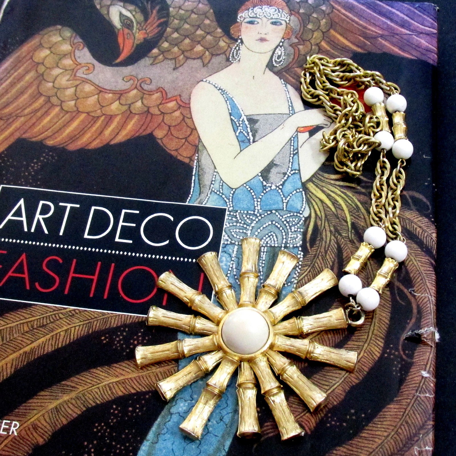 VTG RUNWAY NAPIER BOOK PC GP BAMBOO SUNBURST PENDANT NECKLACE WHITE BEAD FUJIO
