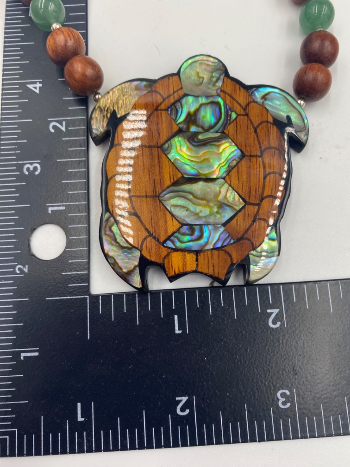 Summer Trapical Vacation Cruises Turtle Pendant Jade Wood Pearl Vtg Lee Sands
