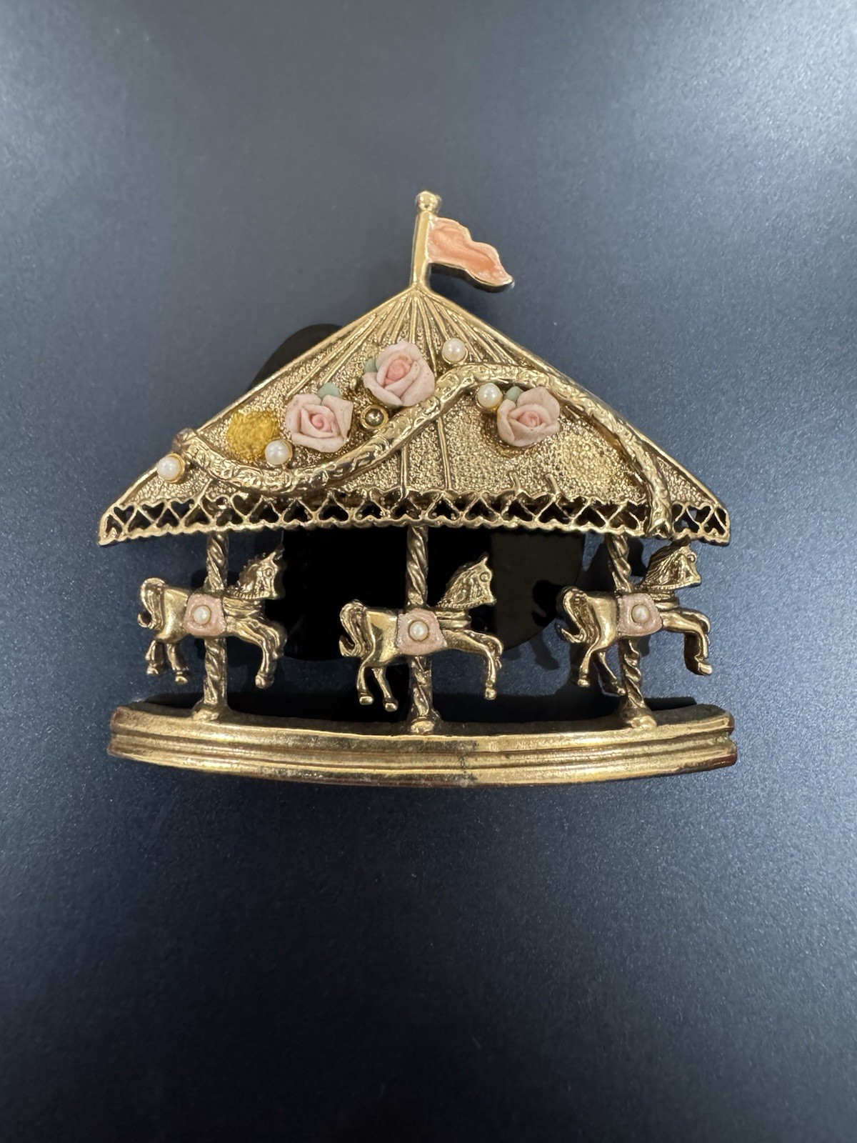 Vtg 1928 Jewelry Company Gold Tone Brooch Pin Carousel Horses Pink Roses